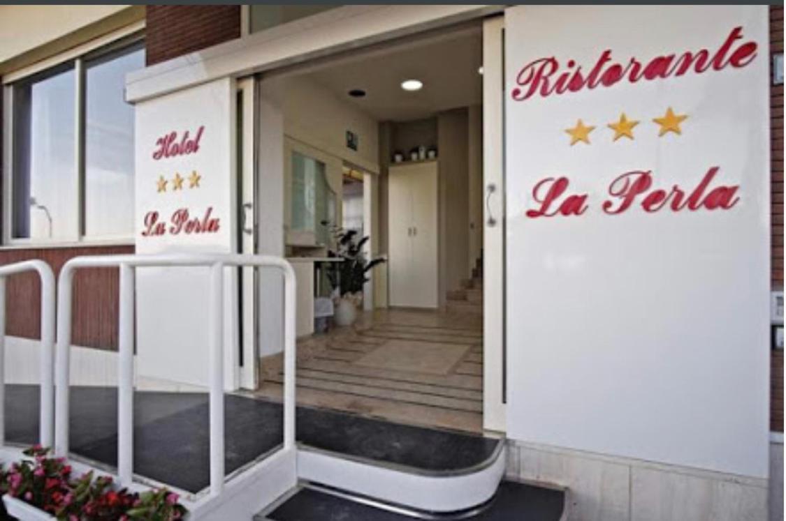 Hotel La Perla クプラ・マリッティマ エクステリア 写真
