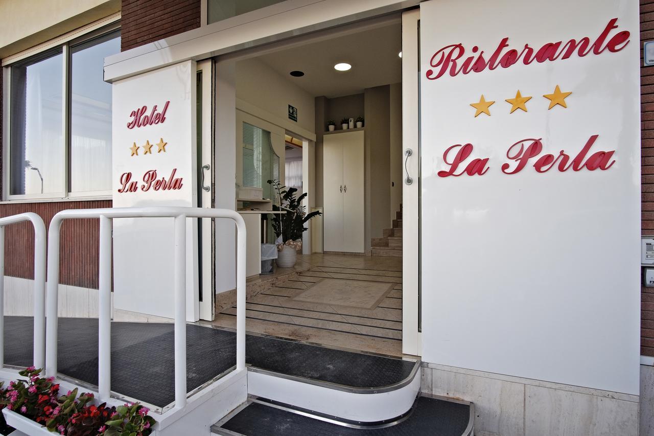 Hotel La Perla クプラ・マリッティマ エクステリア 写真